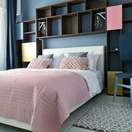 Cozy Getaway In Nicosia Apartman Kültér fotó