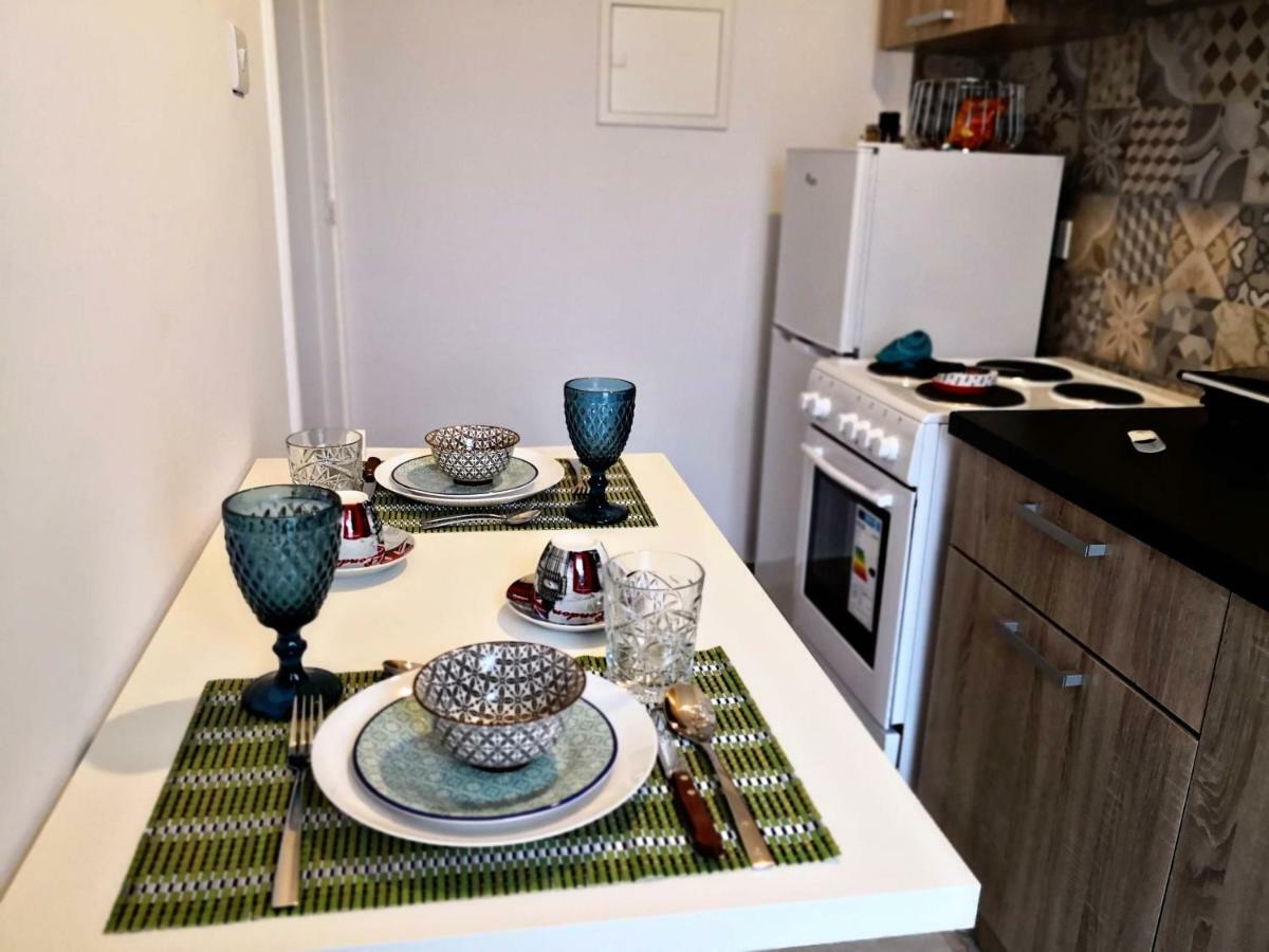 Cozy Getaway In Nicosia Apartman Kültér fotó