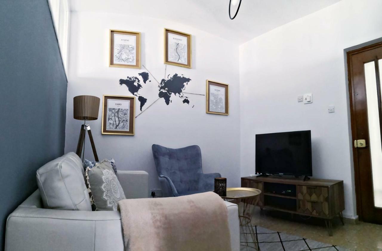 Cozy Getaway In Nicosia Apartman Kültér fotó