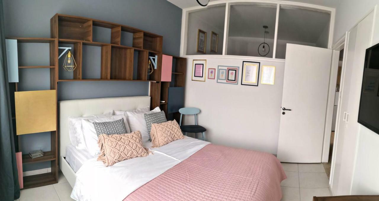 Cozy Getaway In Nicosia Apartman Kültér fotó